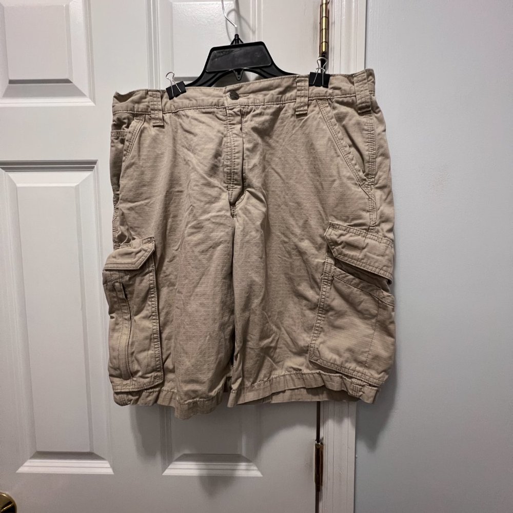 Carhartt size 36 tan shorts